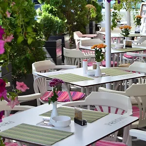 Les Jardins Carol Βουκουρέστι
